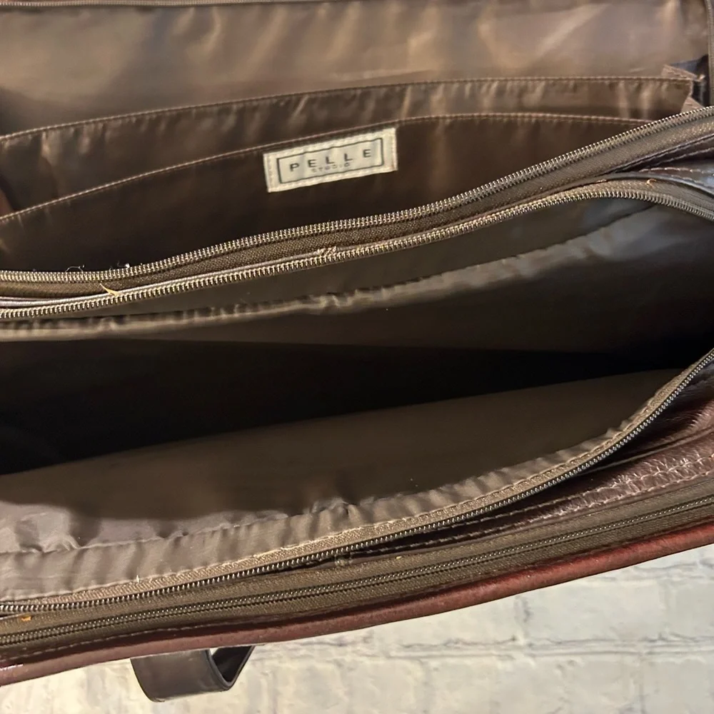 PELLE STUDIO VINTAGE CHOCOLATE BROWN LEATHER MANY COMPARTMENTS LAB/BREIF BAG